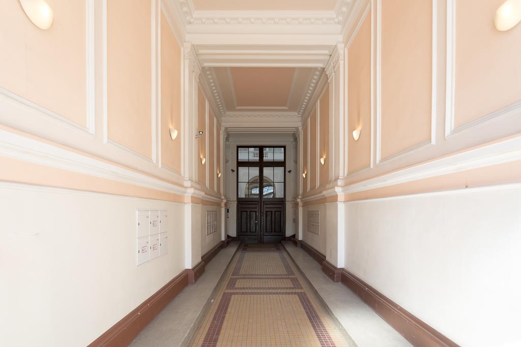 Mar Suite Apartments - Center Вена Экстерьер фото