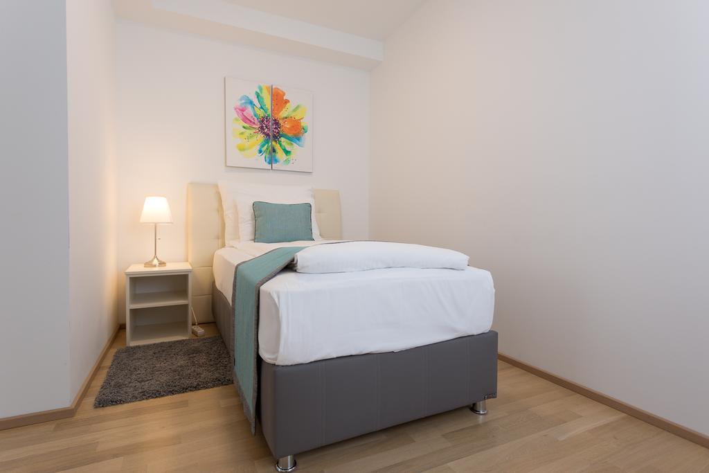 Mar Suite Apartments - Center Вена Экстерьер фото